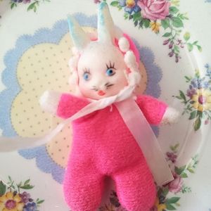 Vtg Kitschy Easter Bunny 🐰